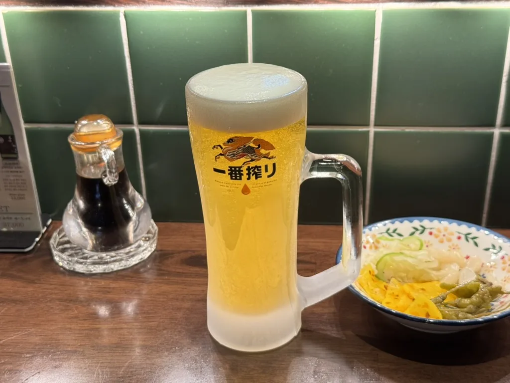 아나바에서 제공된 차가운 생맥주